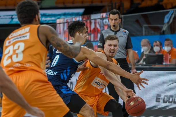 整支球队的 整支球队的