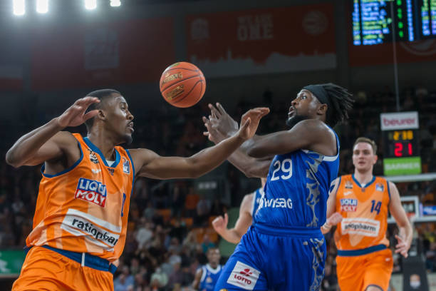 记者探营杭 记者探营杭